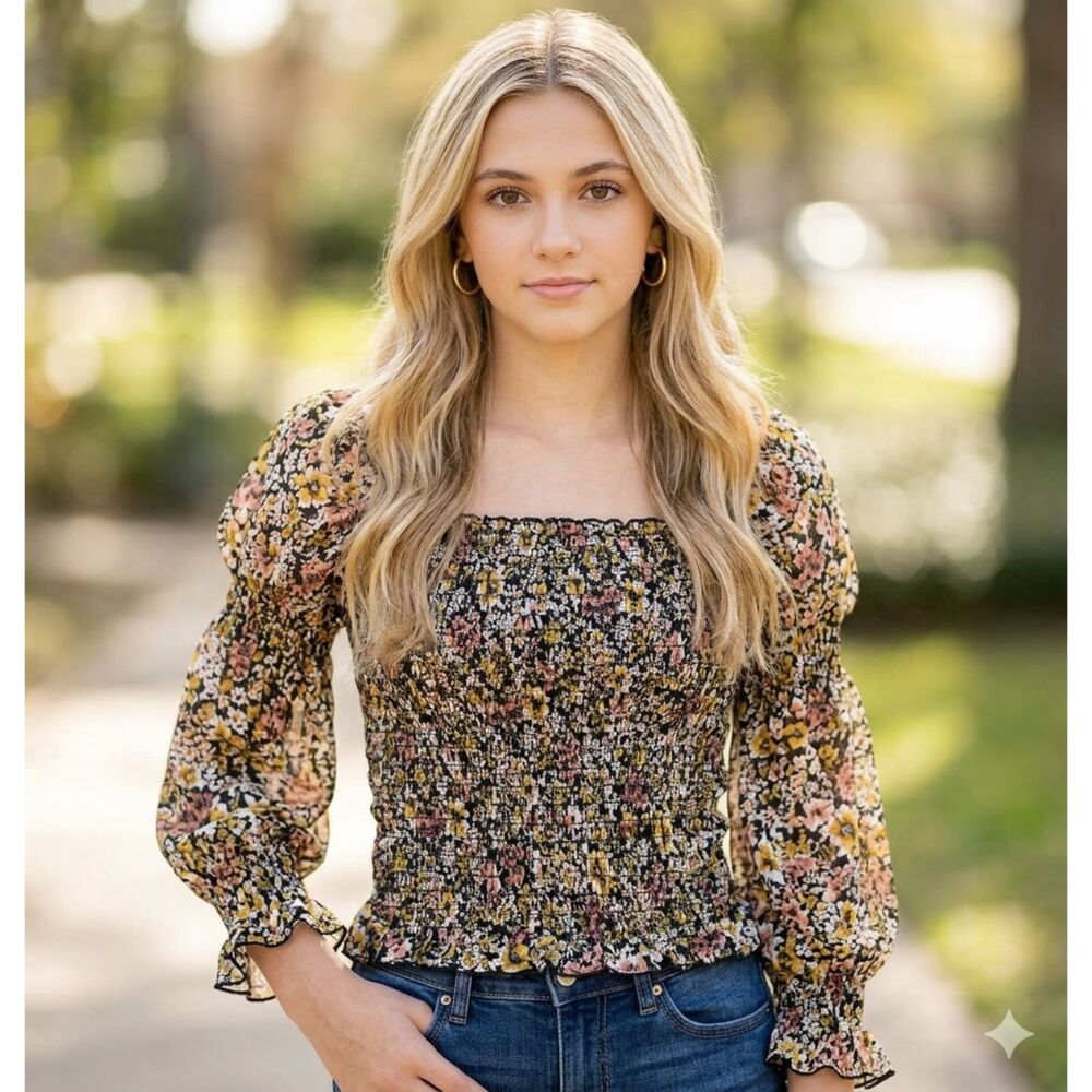 I.N. San Francisco Smocked Black Floral Puff Sleeve Top Size Medium